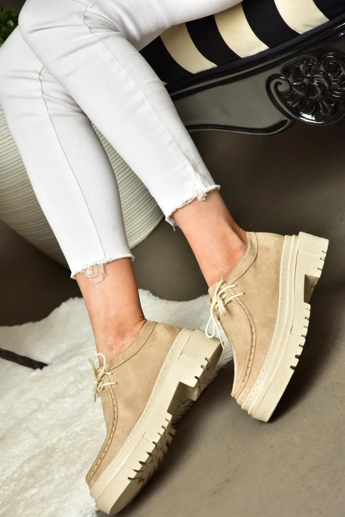 Fox Shoes  R294783002 Damenschuhe aus hellbraunem Wildleder