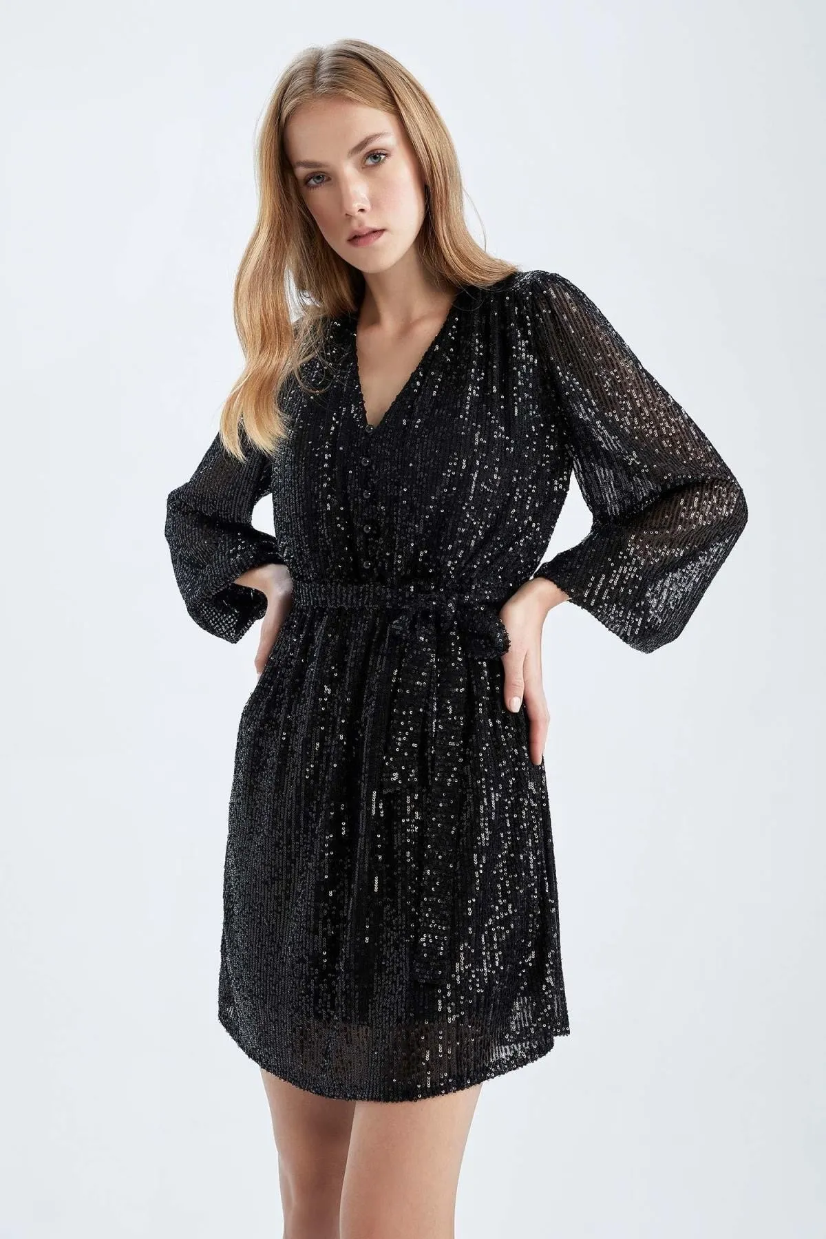 DeFacto  Langärmliges Minikleid mit Pailletten und Gürtel