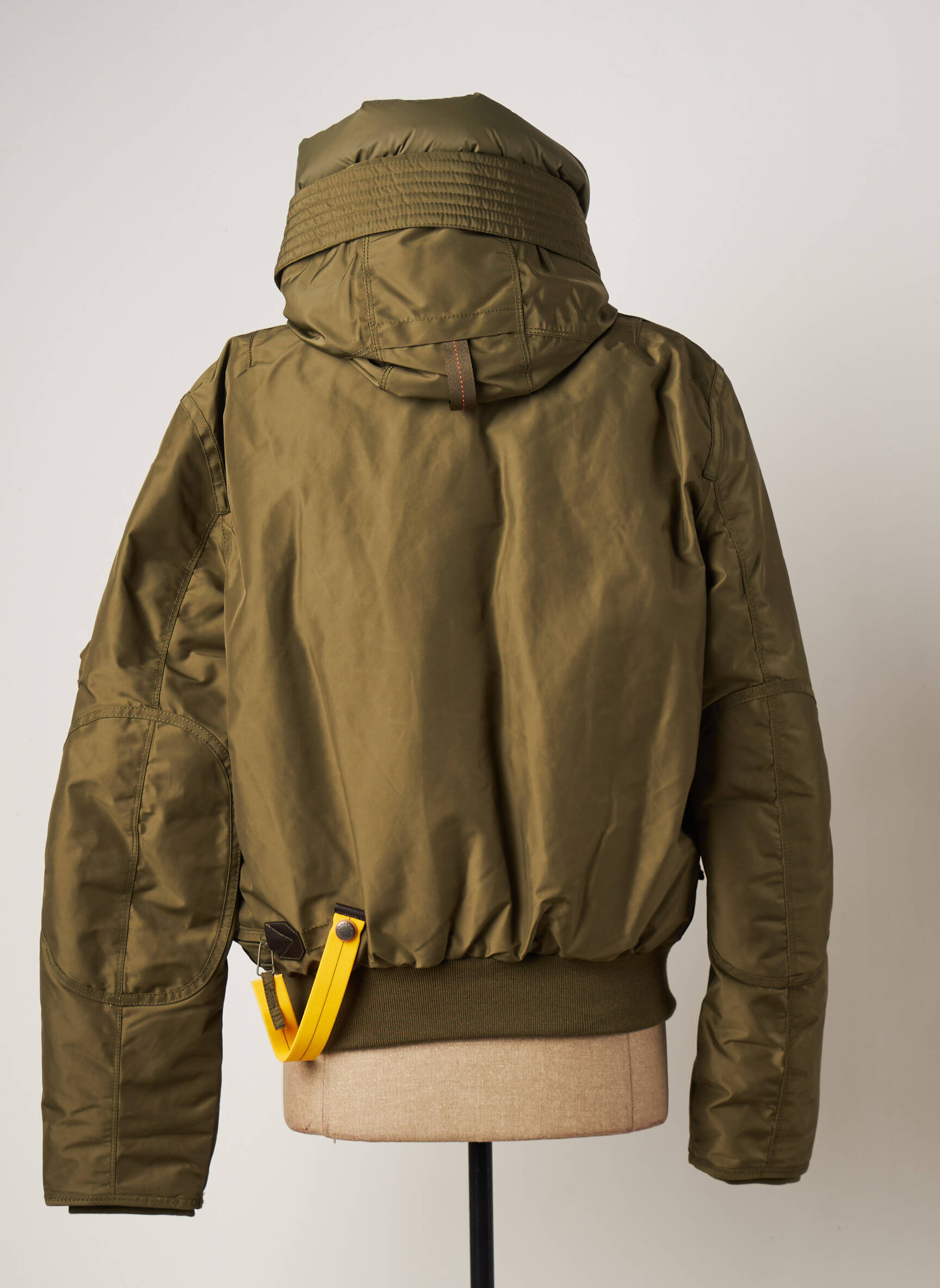 Parajumpers Doudounes Femme couleur vert