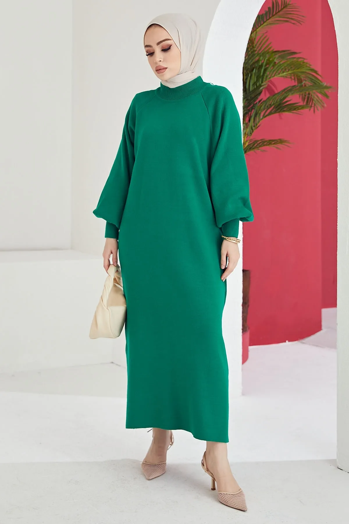 InStyle  Mina Strick-Hijab-Kleid mit Ballonärmeln – Smaragdgrün