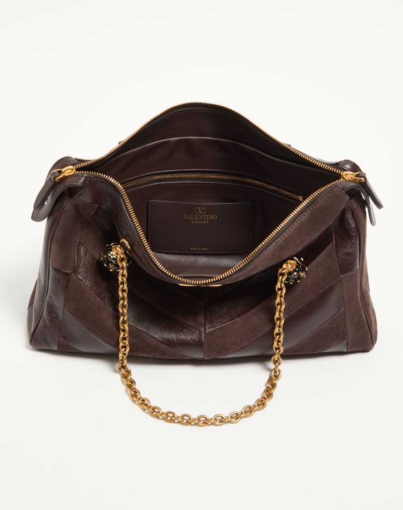 Bolsa de ombro média Valentino Garavani Panthea em camurça e napa com estampa chevron