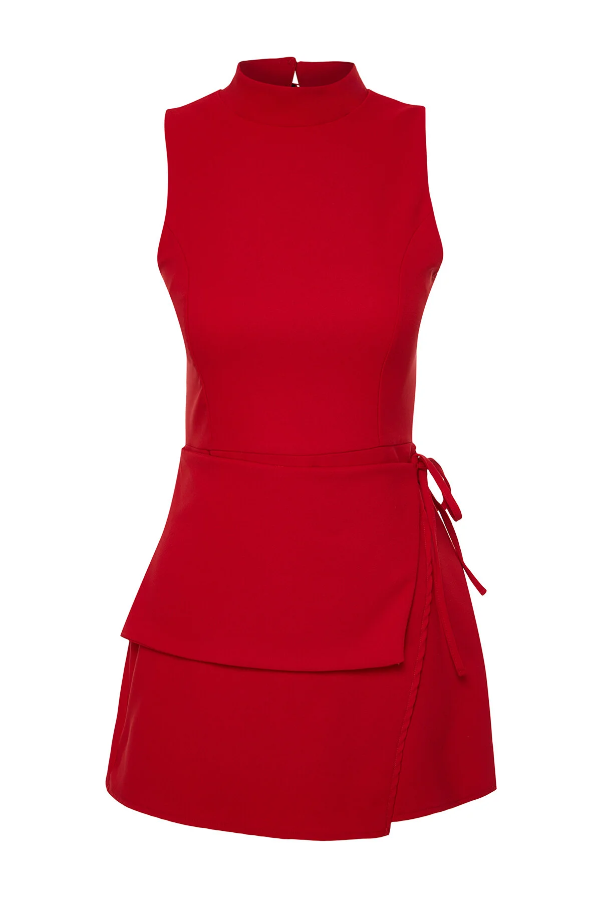 Trendyol Collection  Roter Overall mit gewebtem Mini-Shorts und Rock und Krawatte und detailliertem Ausschnitt TWOSS24TU00038