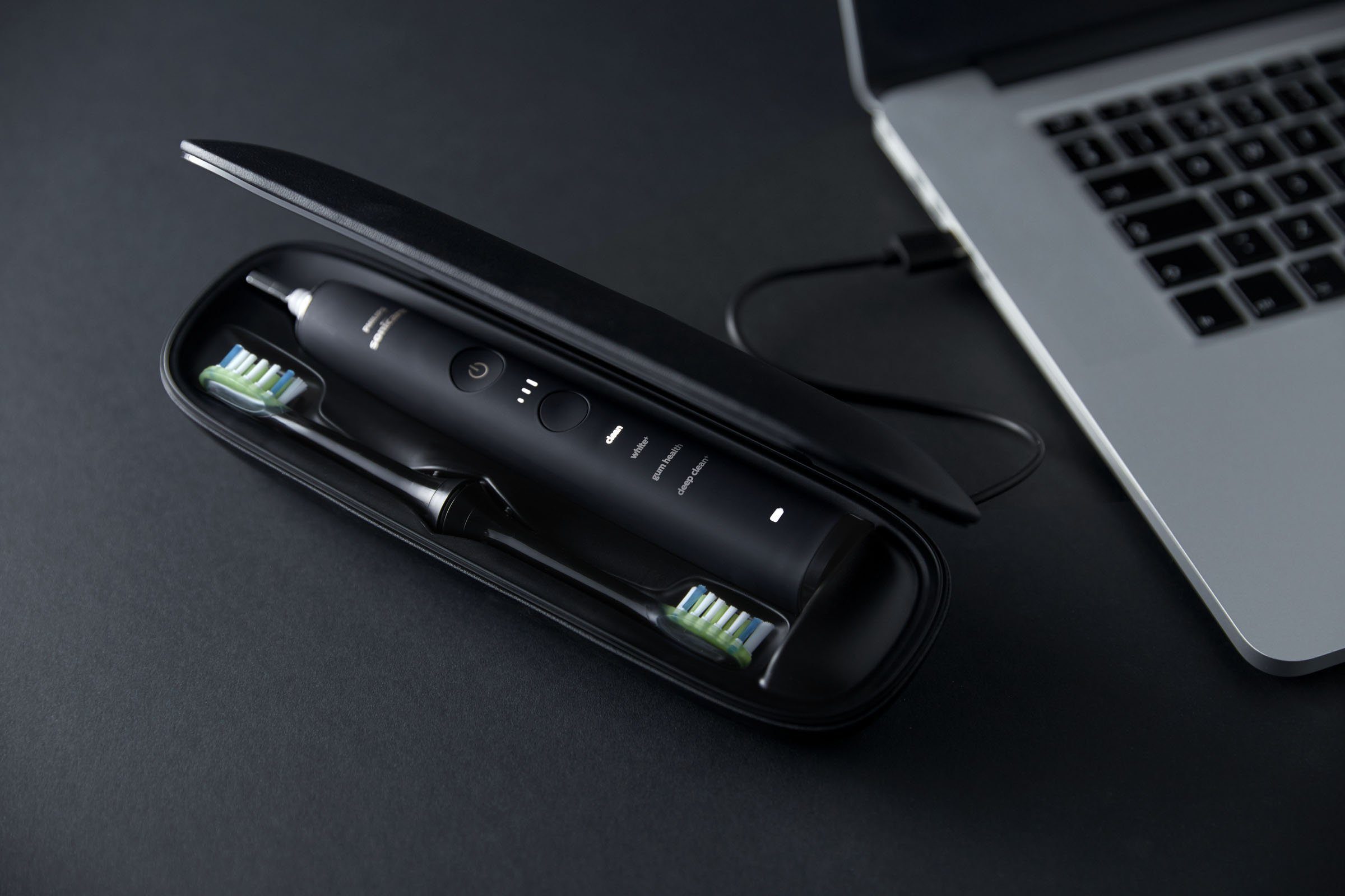 Philips Sonicare Elektrische Zahnbürste DiamondClean 9000 HX9911, Aufsteckbürsten: 1 St., mit Schalltechnologie, Ladeglass, USB-Reiseetui