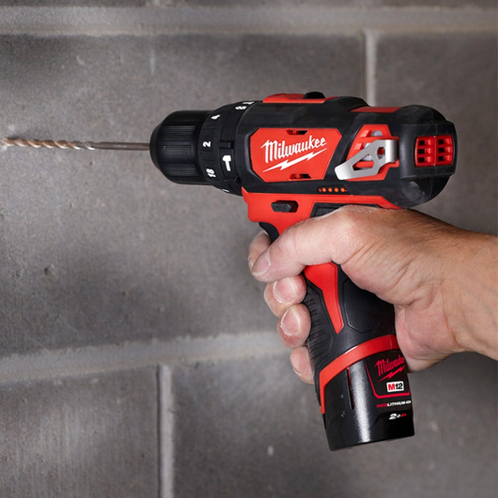 Furadeira/Parafusadeira Milwaukee 12V com Licença M12BPD-0