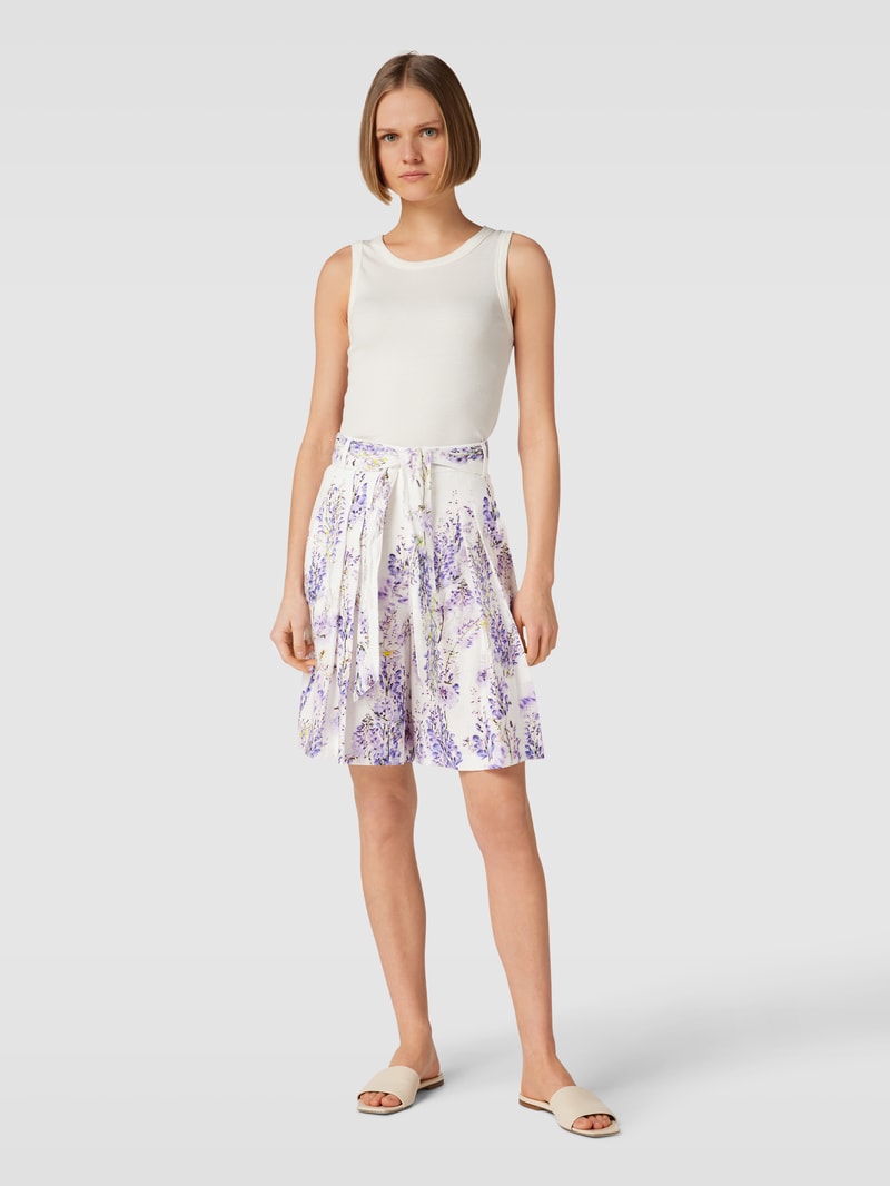 Bermudas mit Bindegürtel in offwhite