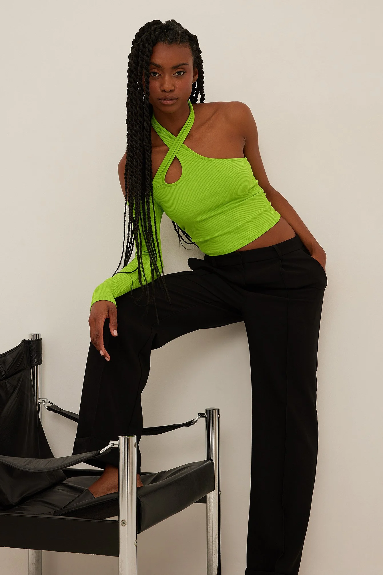 Asymmetrisch cut out Rippen-Top