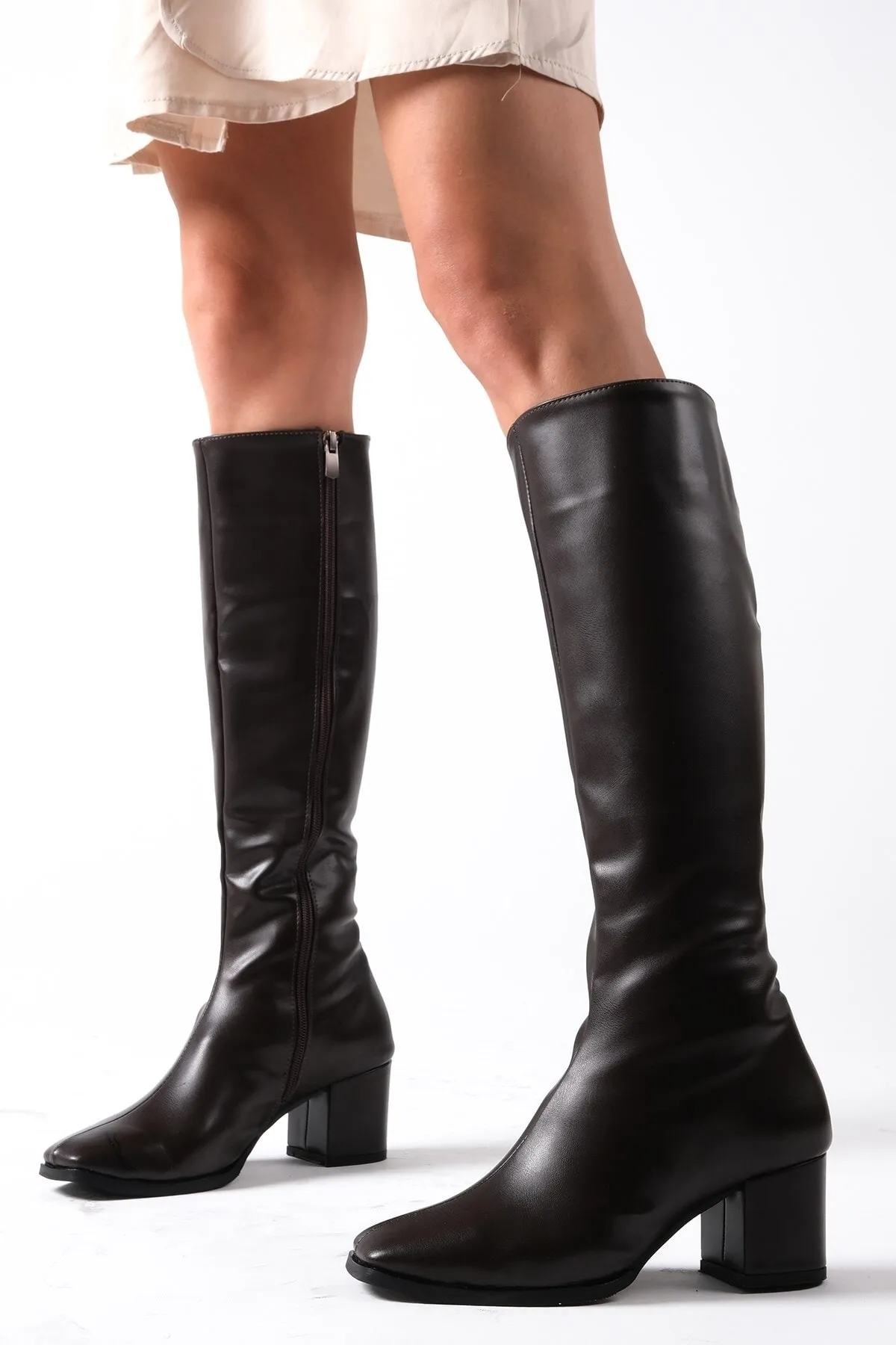 Mio Gusto  Courtney Brown Damen-Stiefel mit seitlichem Reißverschluss, dünne, mit Kunstfell gefütterte, stumpfe Zehenpartie