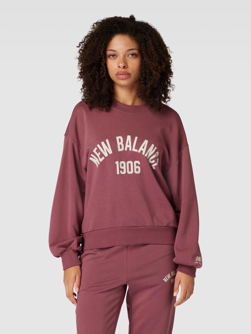 Sweatshirt mit Label-Print in dunkelrot