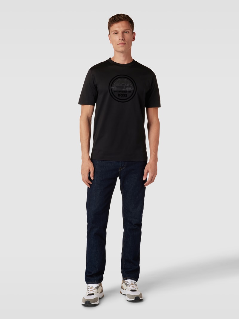T-Shirt mit Label-Detail - Porsche X Boss Collection in schwarz