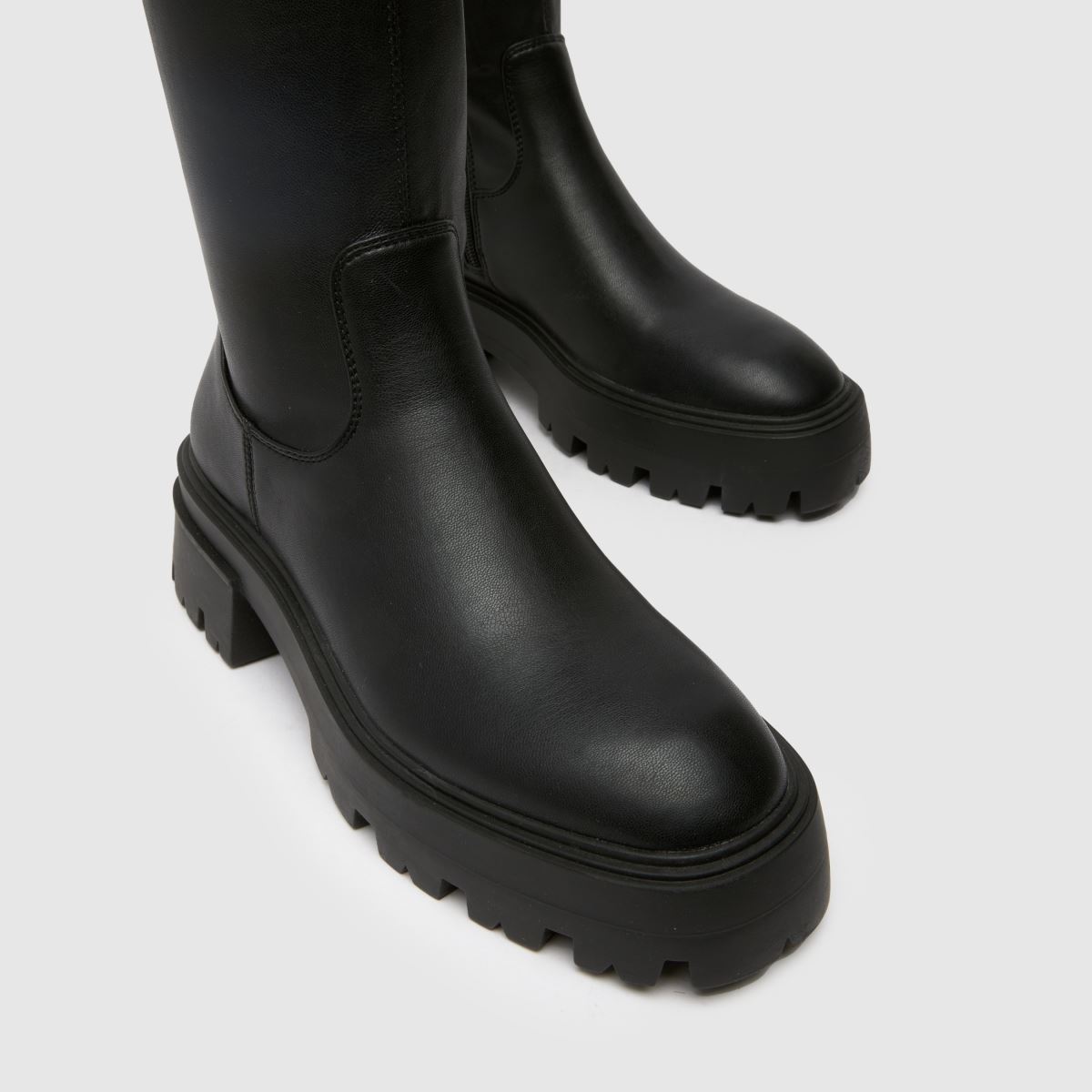 Schuh Dasha vastag, térdig érő csizma fekete színben