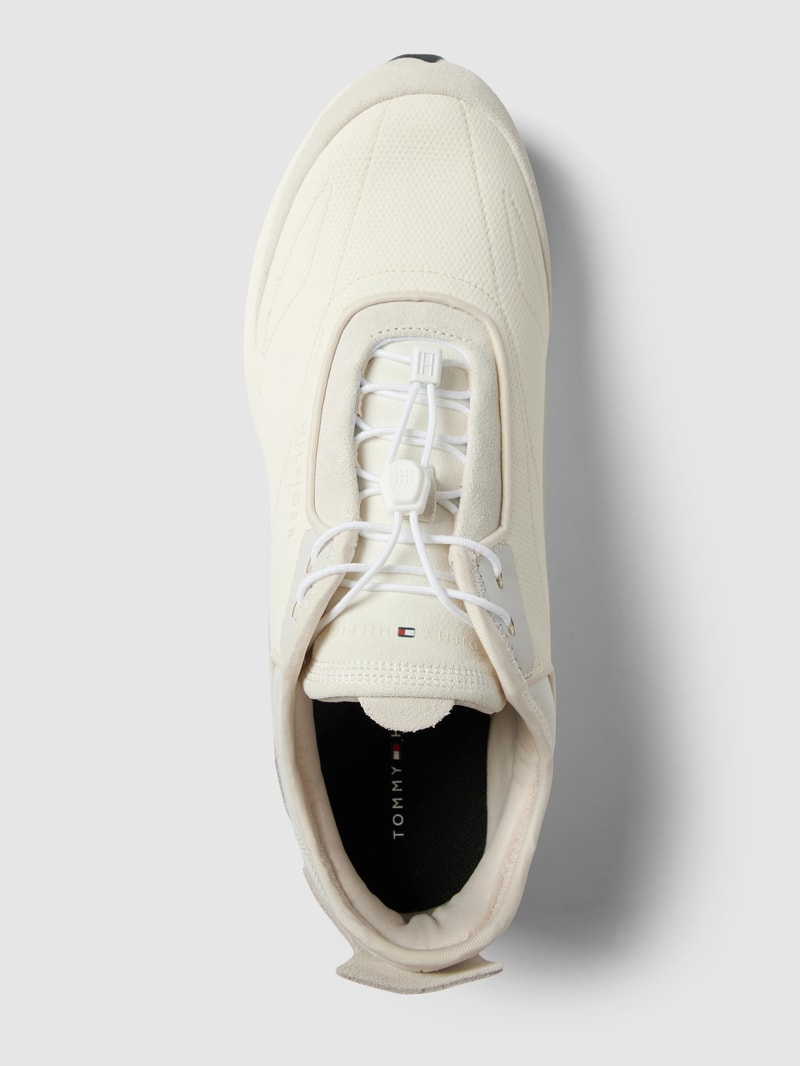 Sneaker mit Strukturmuster in offwhite