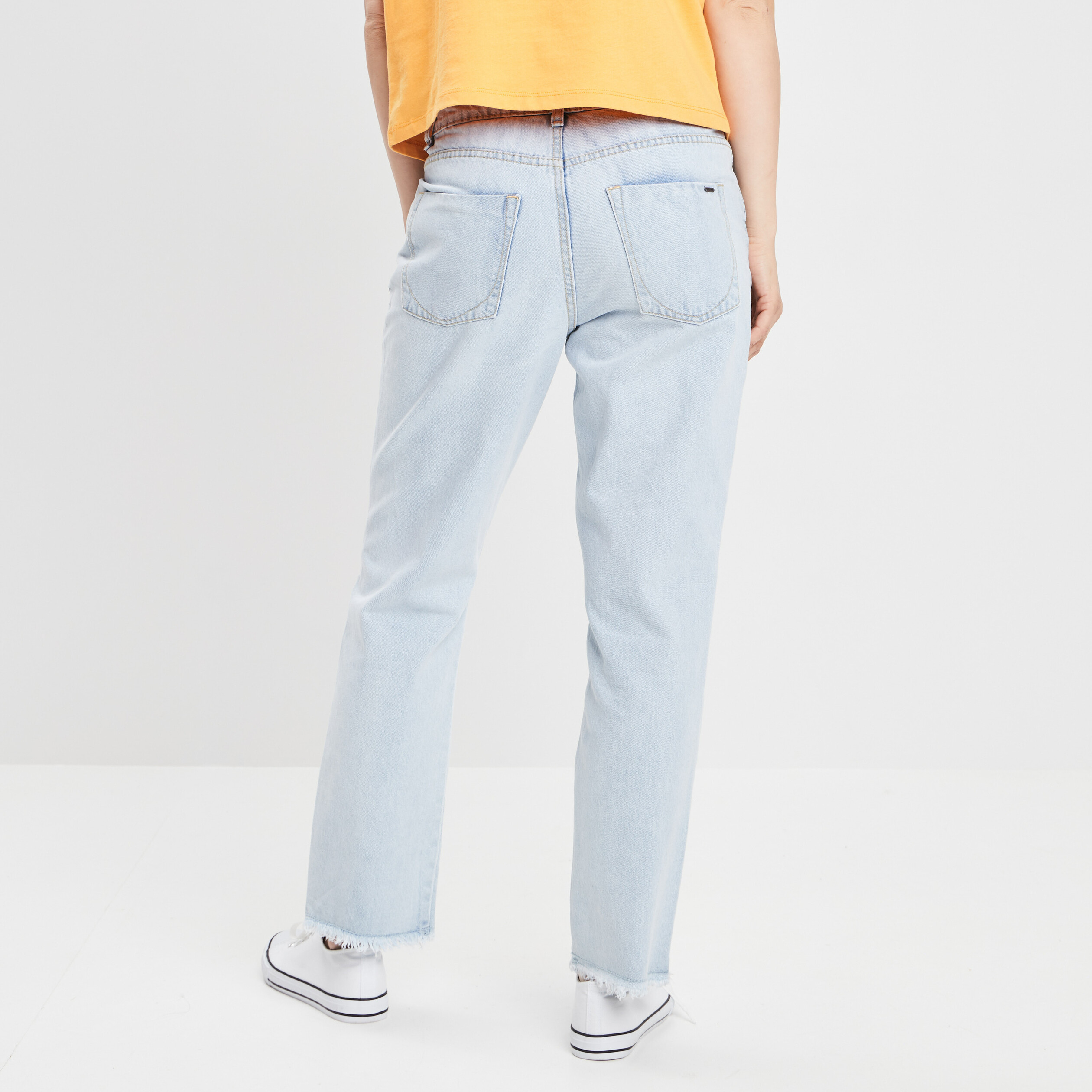 Jeans mom taille haute 7 8ème denim bleach femme | La Halle