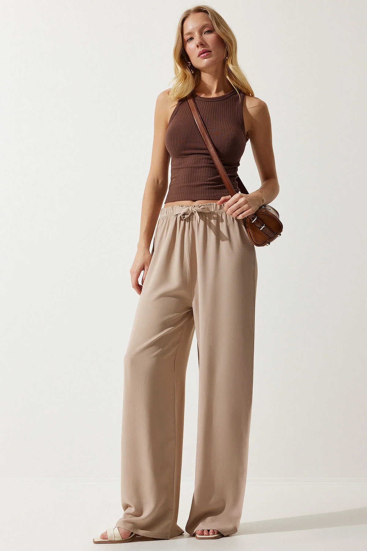Happiness İstanbul  Beige Palazzo-Hose aus Viskose für Damen EN00610