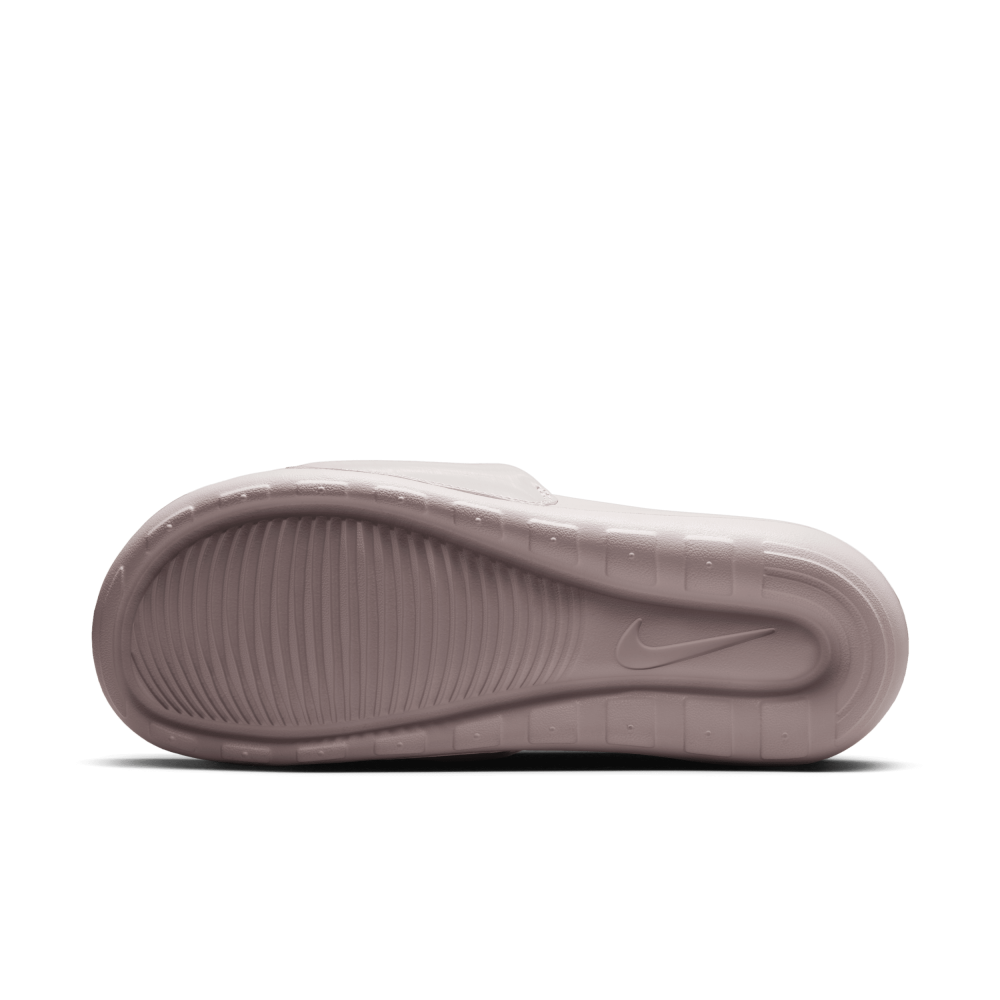 Nike Victori One CN9677-008 / lila