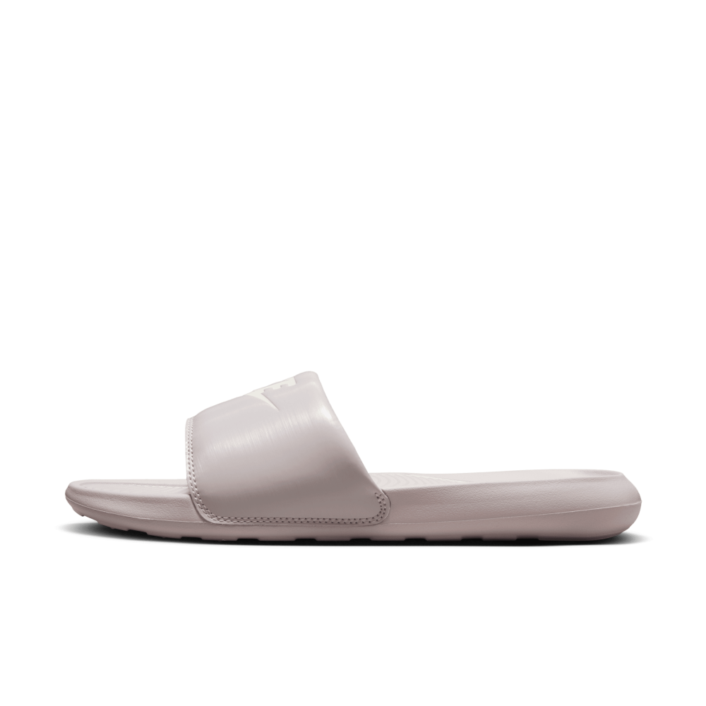 Nike Victori One CN9677-008 / lila