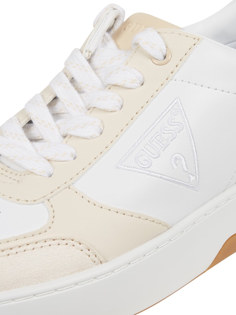 Sneaker in Leder-Optik Modell 'Miles' in offwhite