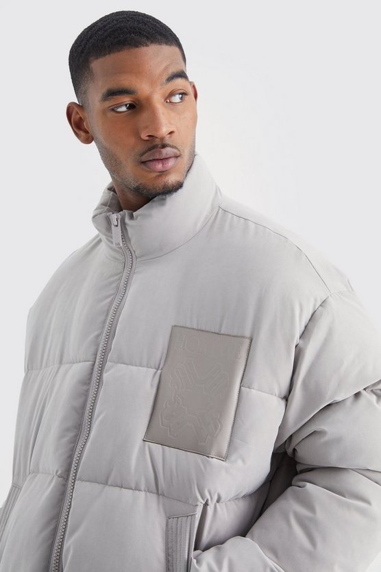 Tall kastige Oversize Nylon-Steppjacke mit PU-Aufnäher