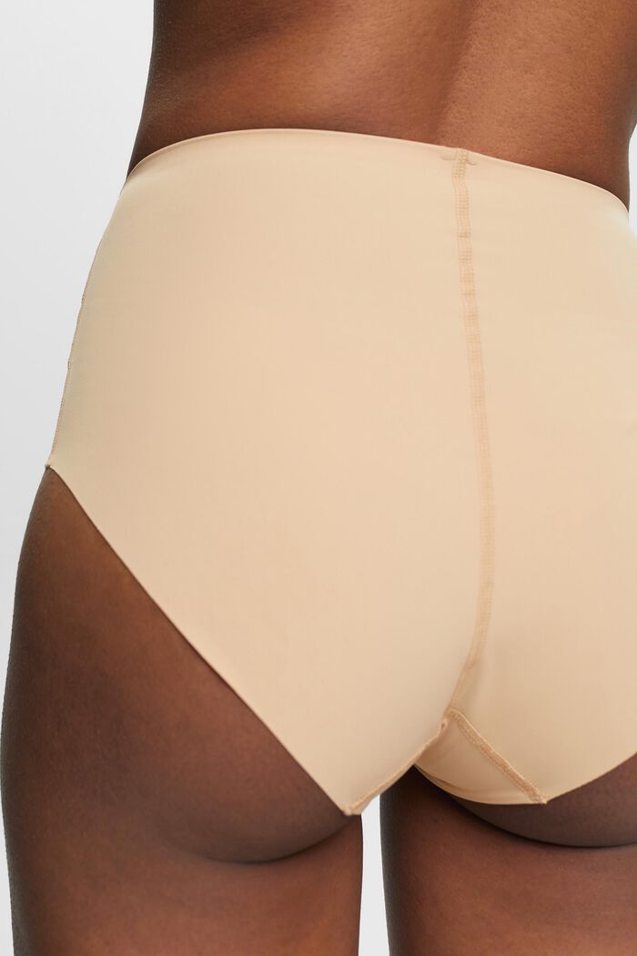 Recycelt: Slip mit dezentem Shaping-Effekt