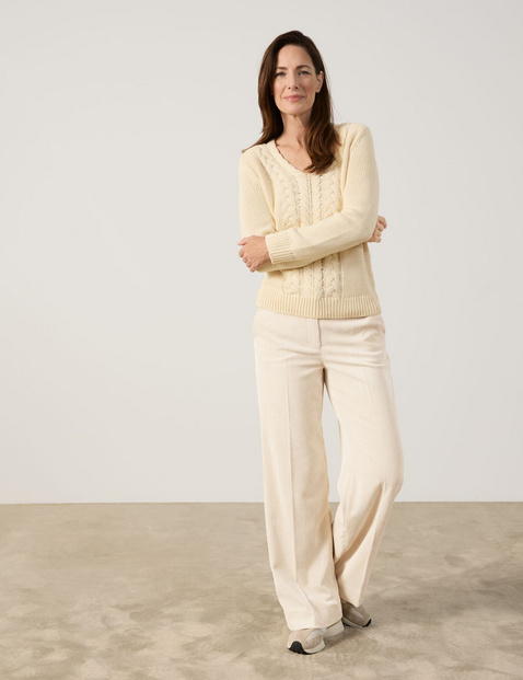 Pullover mit Zopfmuster