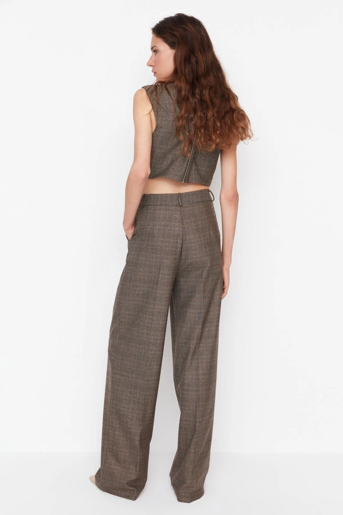 Trendyol Collection  Braune gewebte Hose TPRAW23PL00016