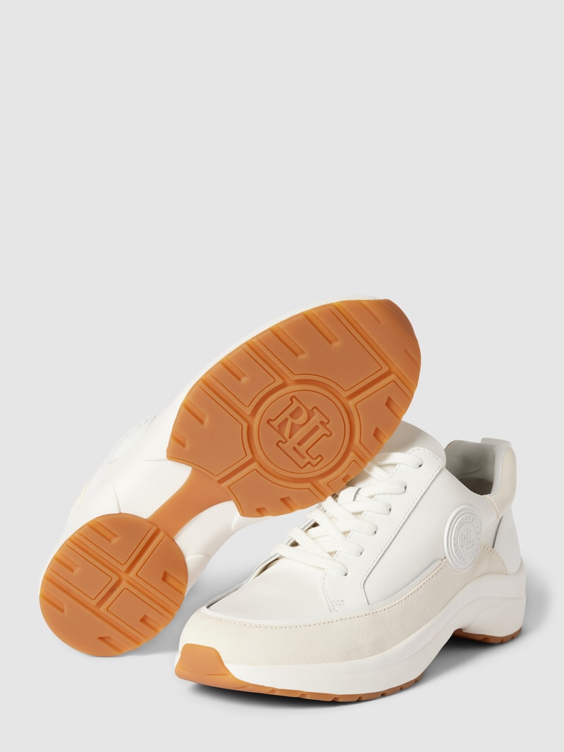 Sneaker mit tonalem Besatz Modell 'REAGHAN' in offwhite