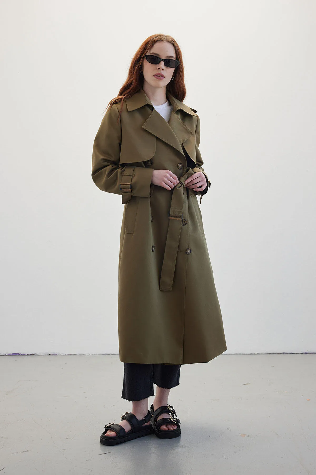 Manuka  Zweireihiger klassischer Trenchcoat in Khaki