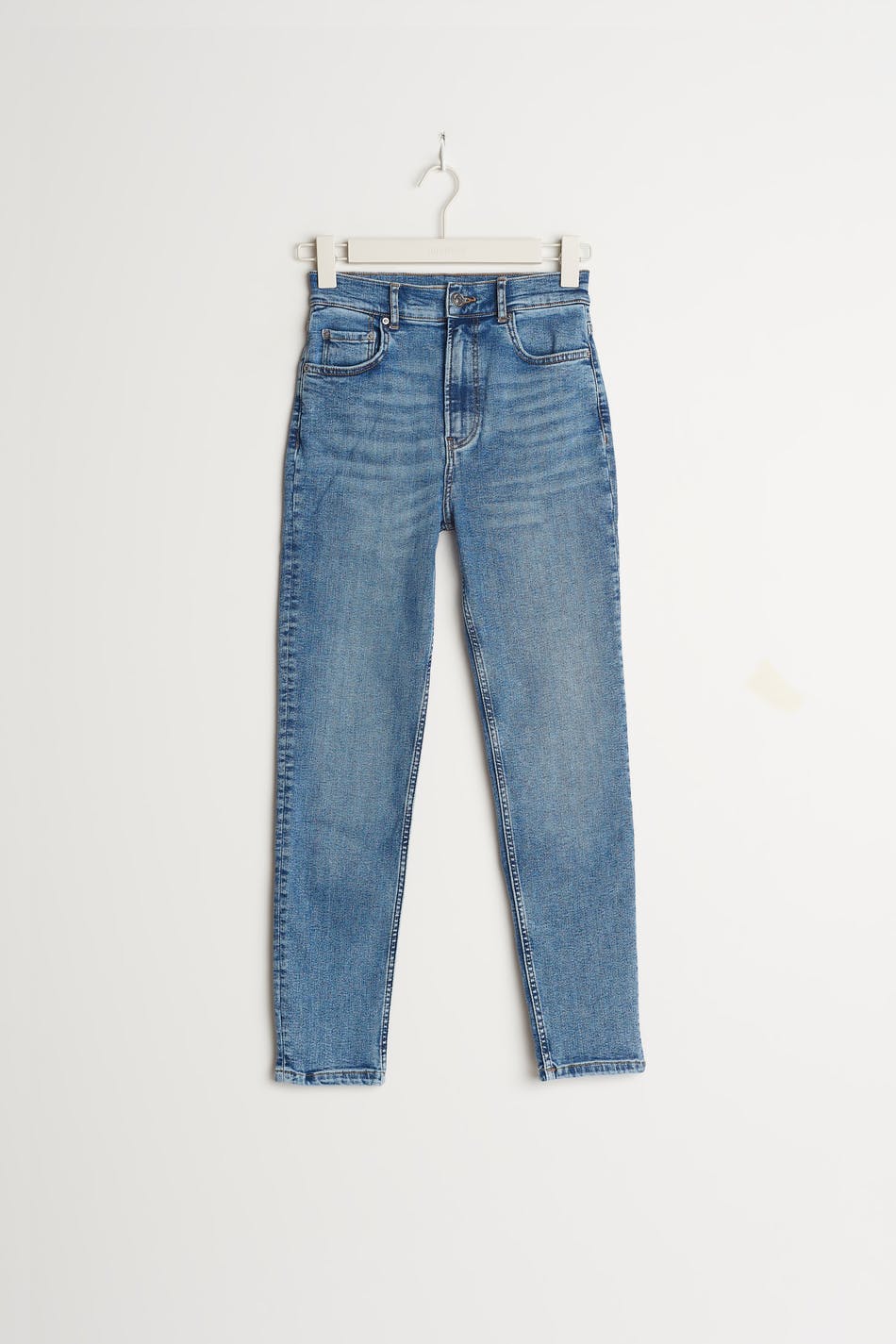 Comfy petite slim jeans