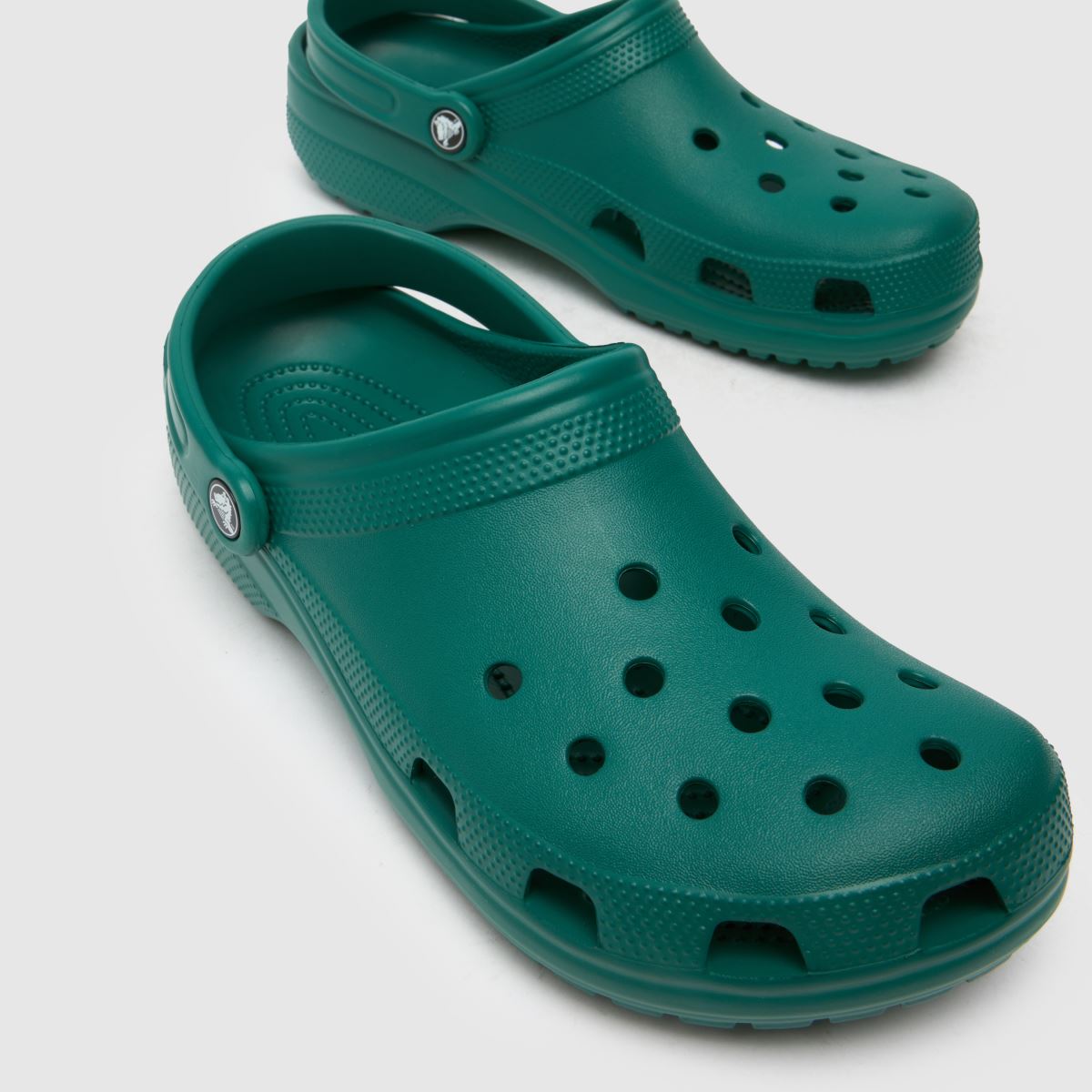 Crocs klasszikus klumpa szandál zöld színben