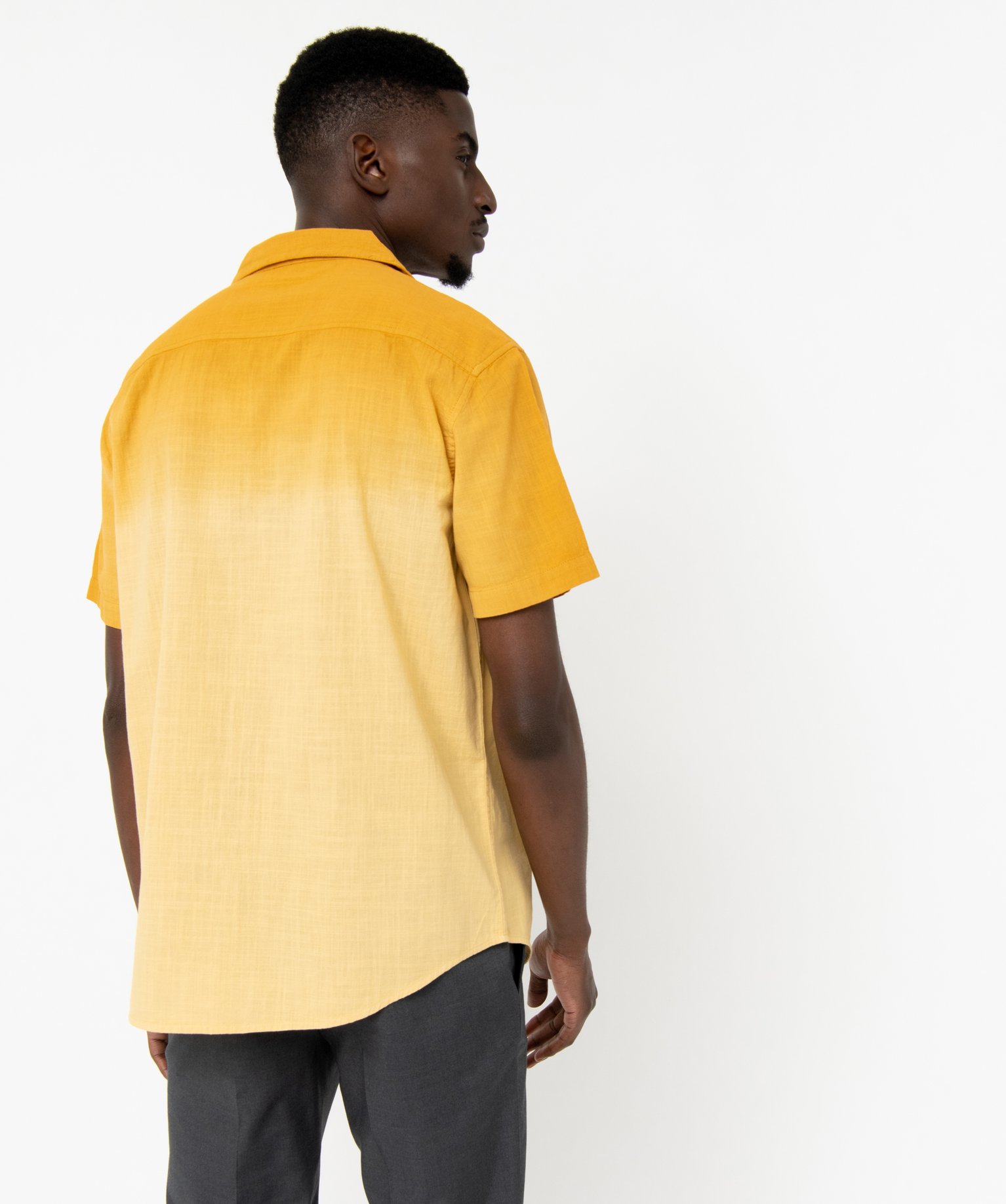 Chemise à manches courtes avec col cubain homme jaune | GEMO