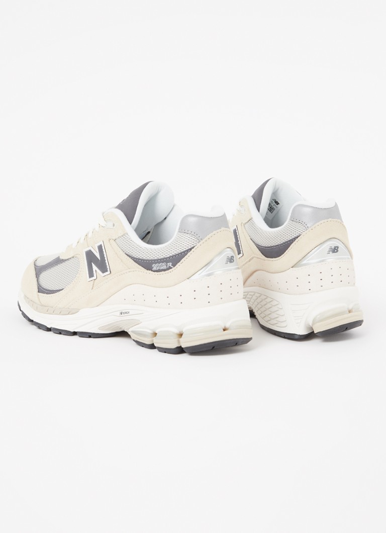New Balance 2002R tīklveida sporta apavi ar zamšādas detaļām