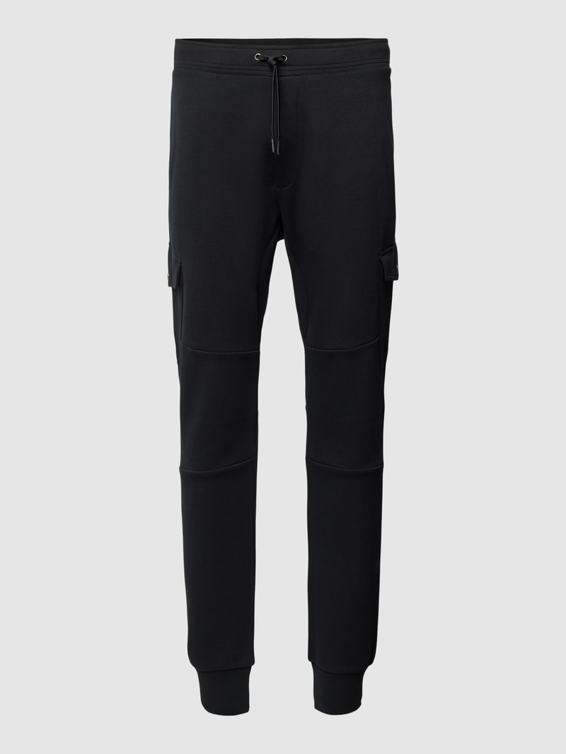 Sweatpants mit Cargotaschen in schwarz