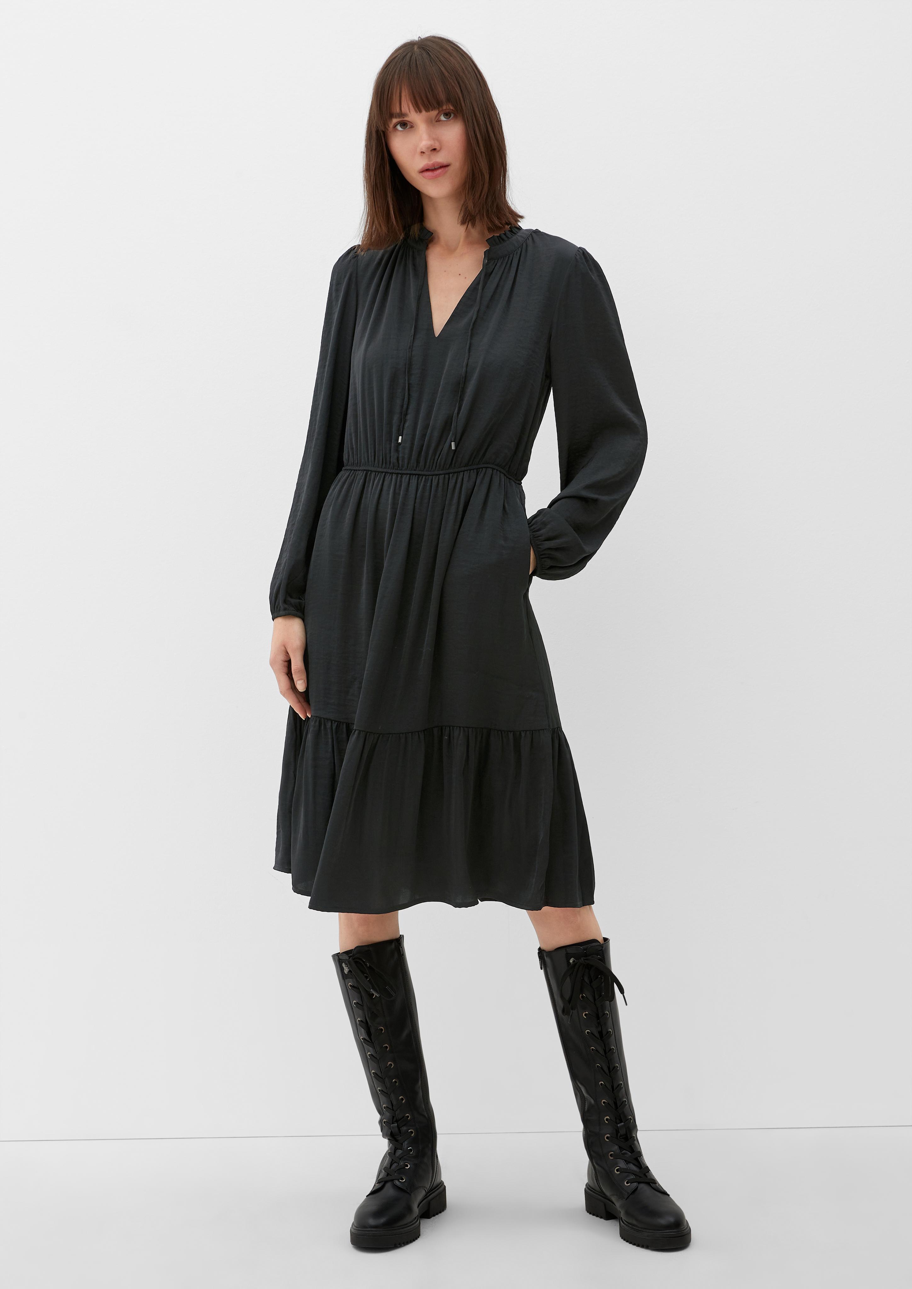 Schimmerndes Stufenkleid  2124819-9999
