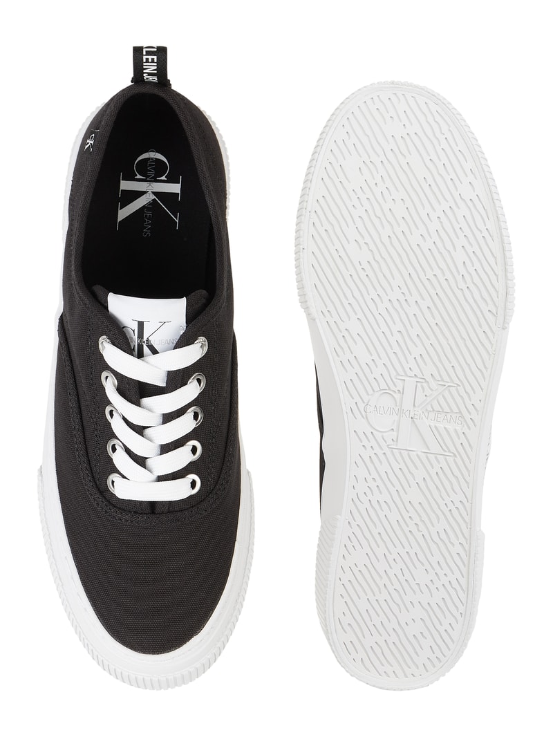 Sneaker aus Textil in schwarz