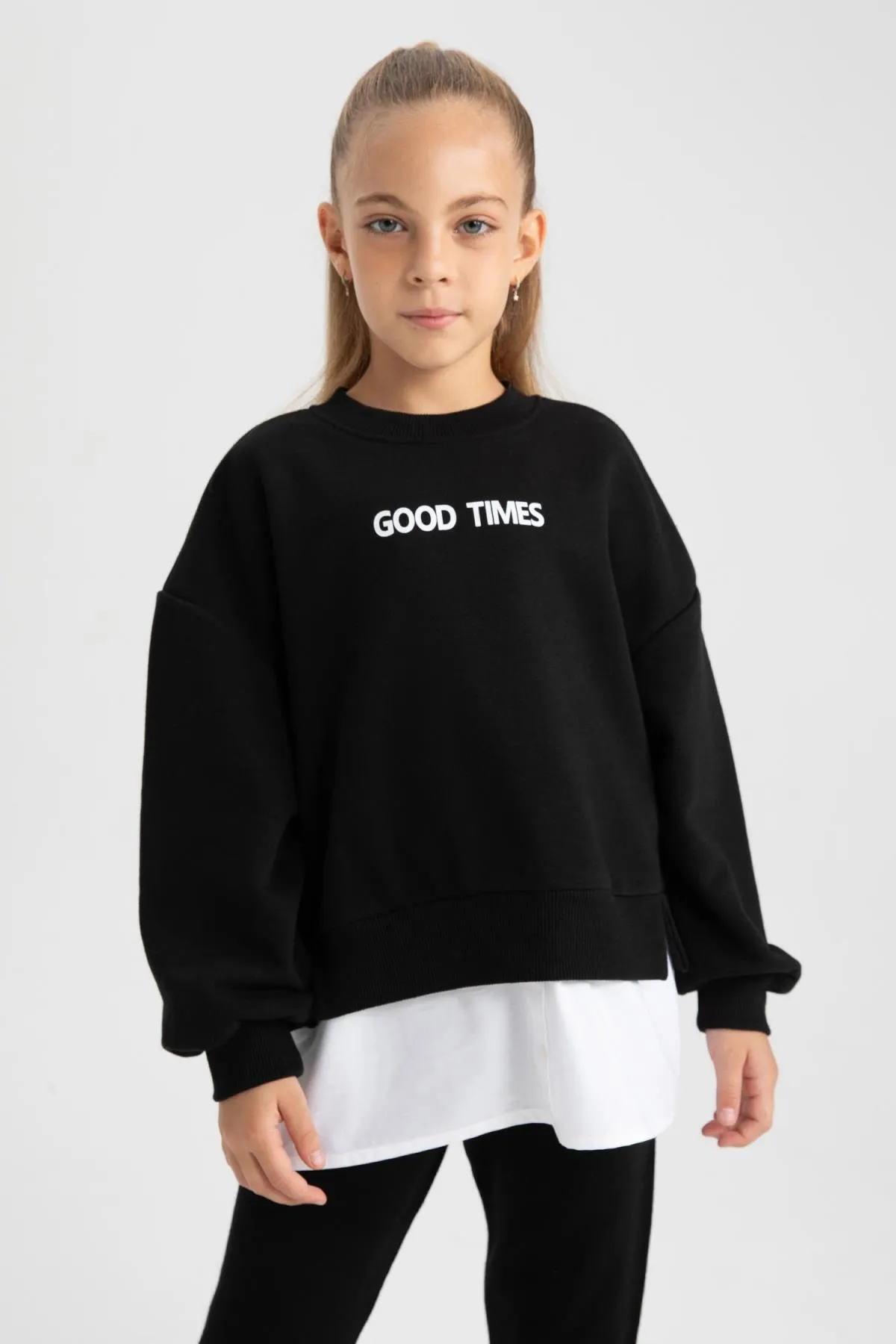 DeFacto  Weiches, dickes Sweatshirt mit Rundhalsausschnitt und Oversize-Passform für Mädchen A8424a823au