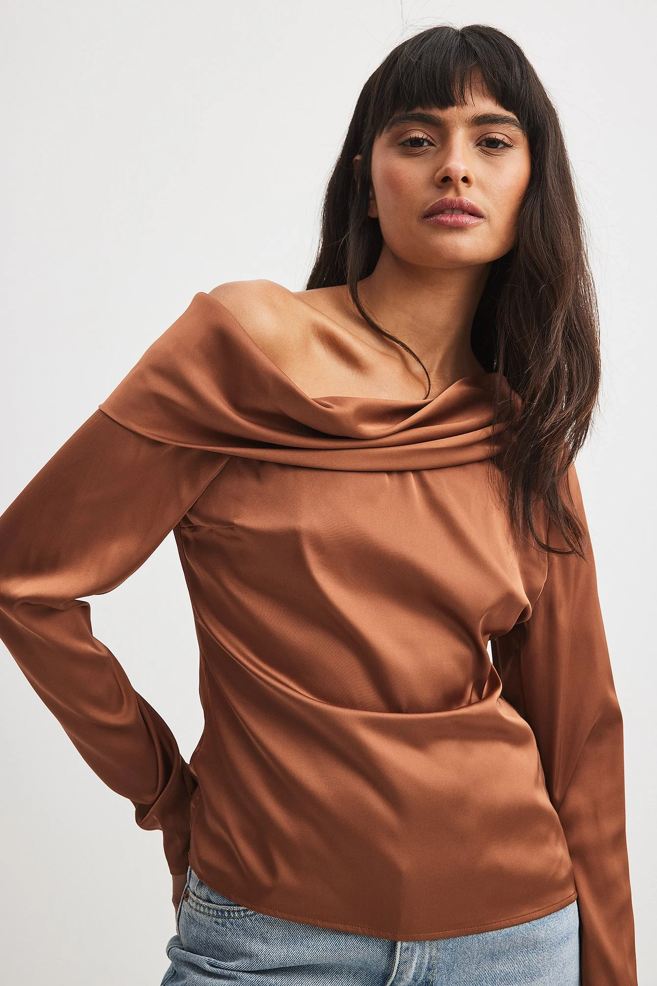Drapiertes One-Shoulder-Shirt