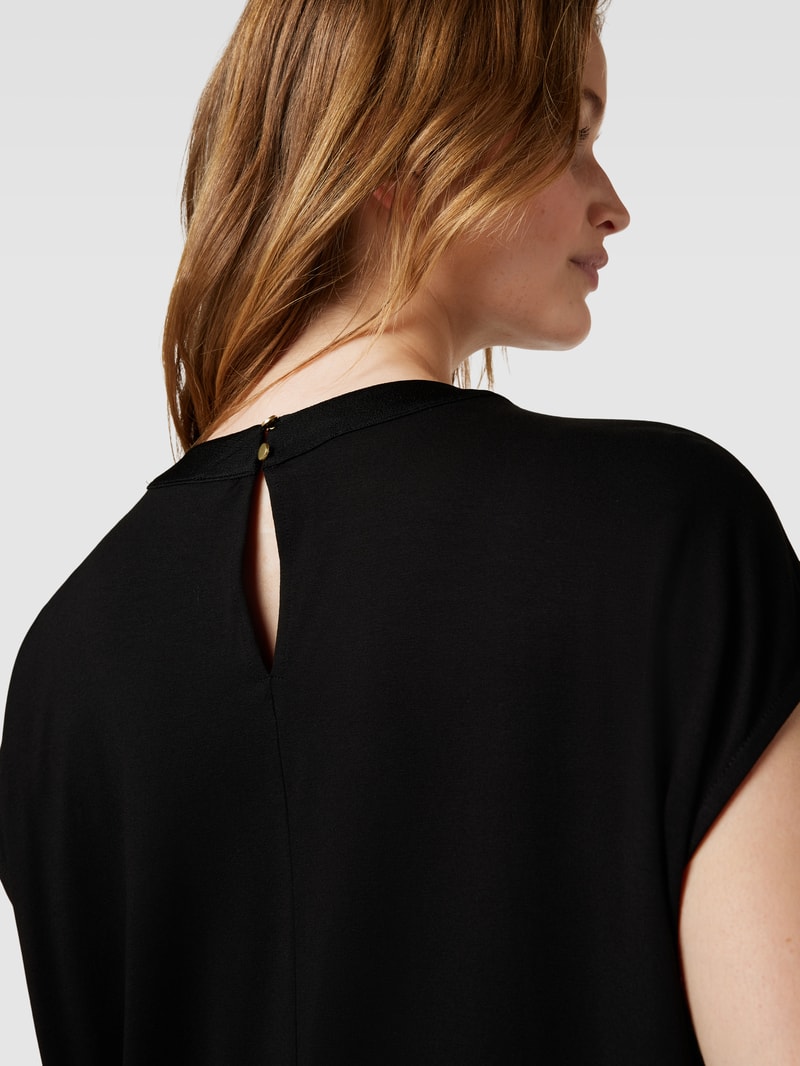 T-Shirt mit Rundhalsausschnitt in schwarz