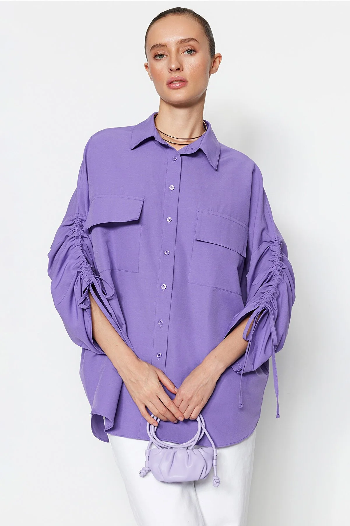 Trendyol Modest  Lila Ärmel Verstellbarer Kordelzug Detailliert Gewebtes Baumwollhemd TCTSS23TG00011