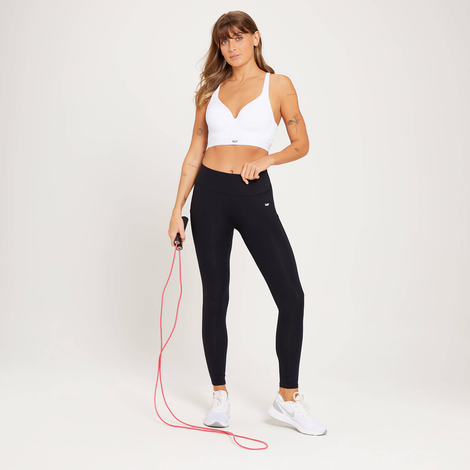 Brassière de sport à bonnets moulés et maintien supérieur MP pour femmes – Blanc