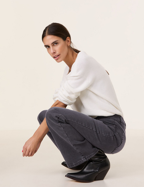5-Pocket Jeans mit ausgestelltem Bein