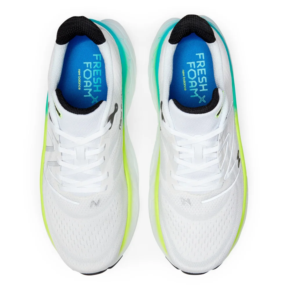 New Balance Fresh Foam X More v4 MMORWT4 / weiss