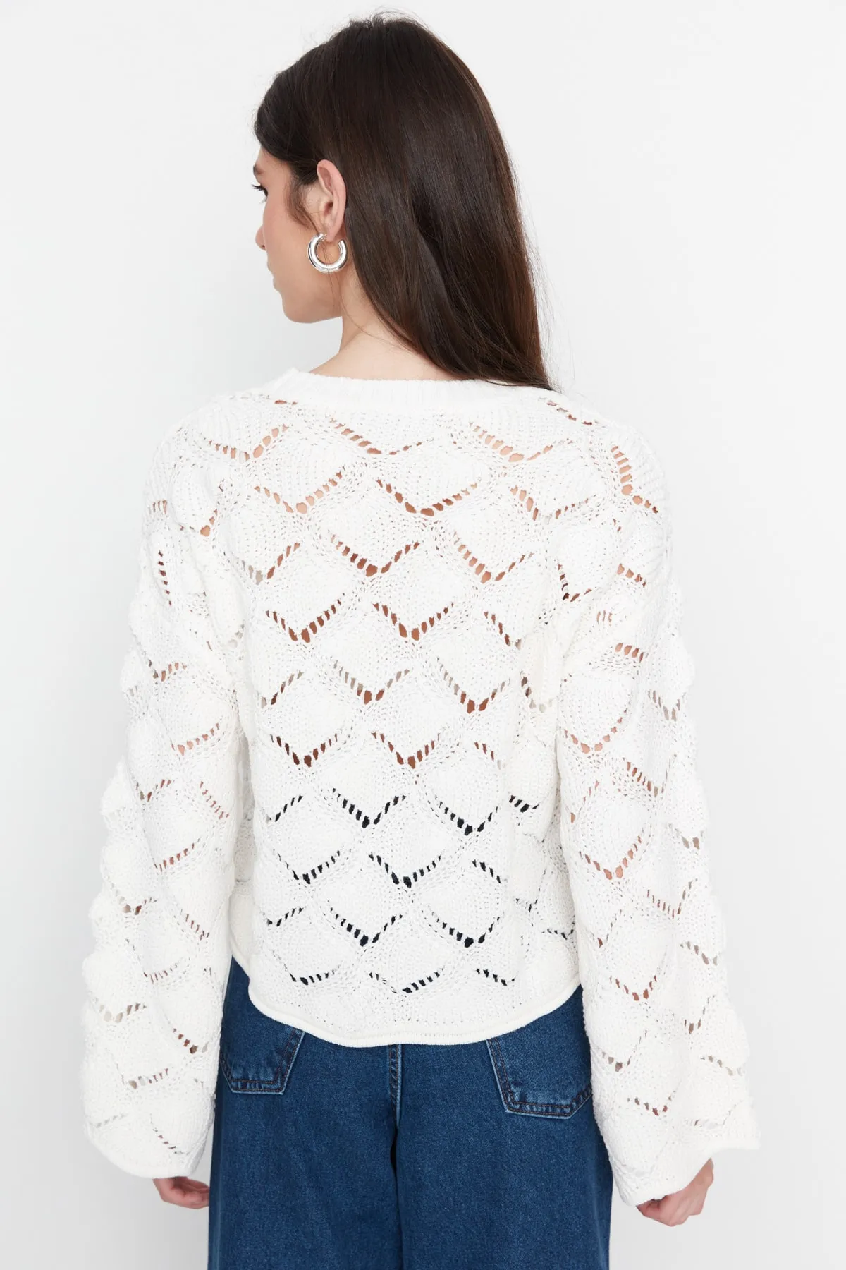 Trendyol Collection  Ecrufarbener, kurzer Strickpullover mit Lochmuster