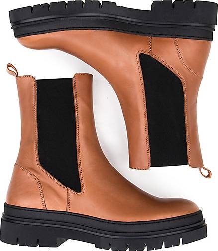 Another A Chelsea Boot