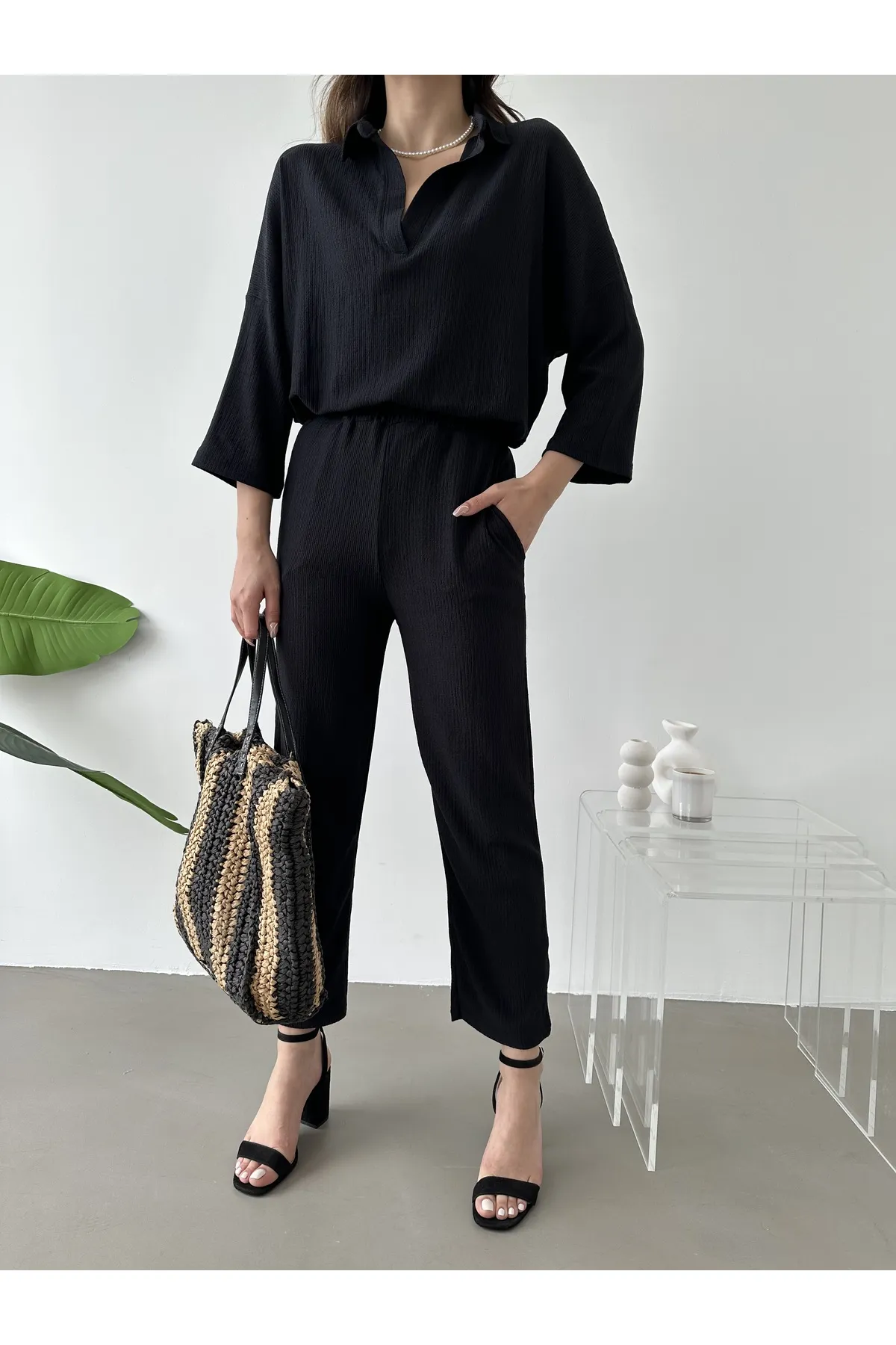 BEJNA  Schwarzes Damen-Doppel-Set mit Rollkragenoberteil und Hose