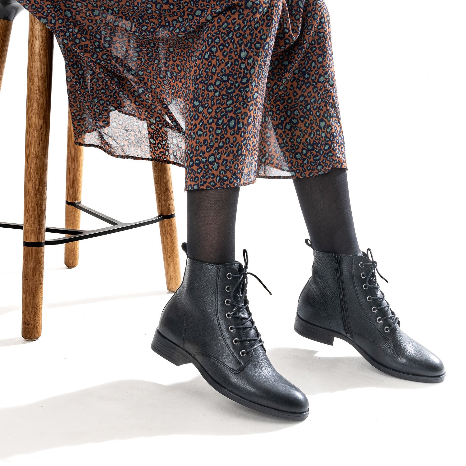 Bottine noire éco-conçue en cuir