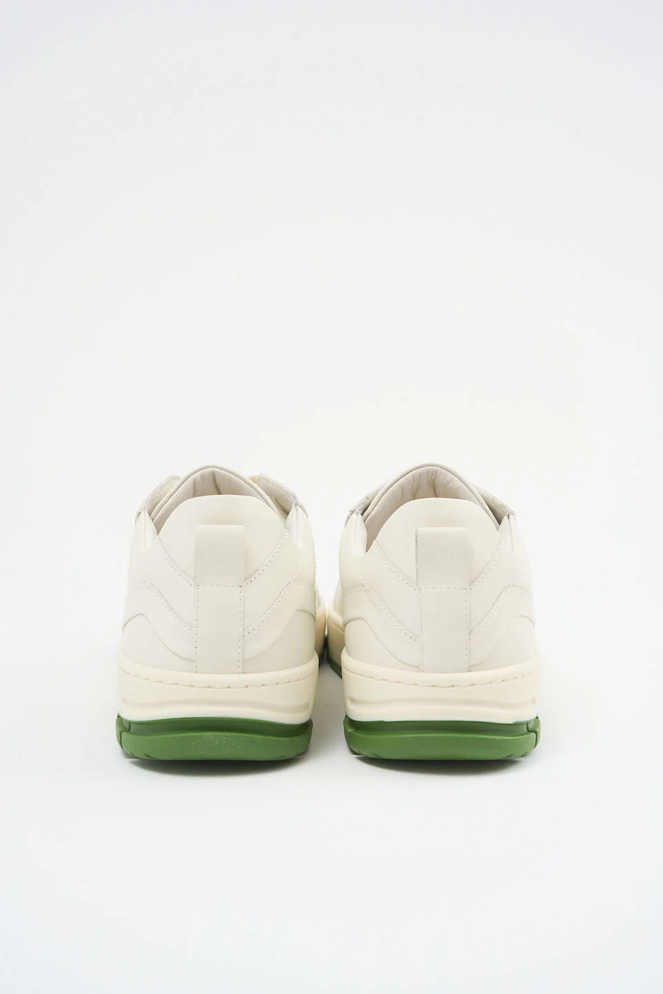 CPH182M vitello white