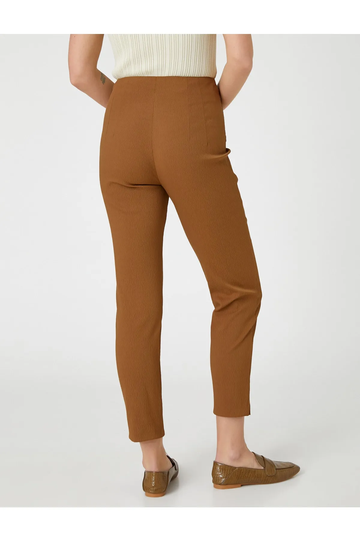 Koton  Nahtdetaillierte Stoffhose mit schmalem Bein