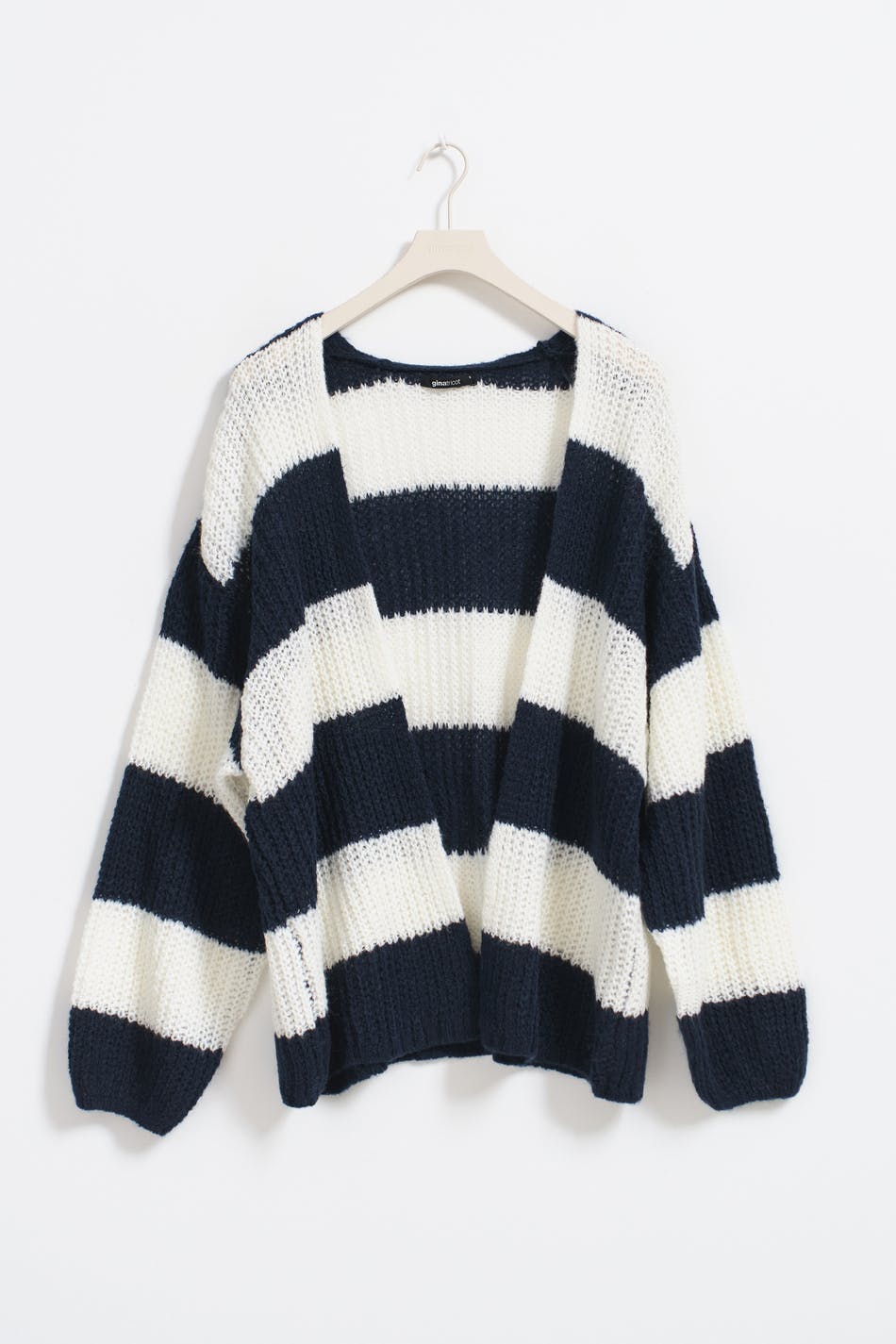Knitted chunky cardigan