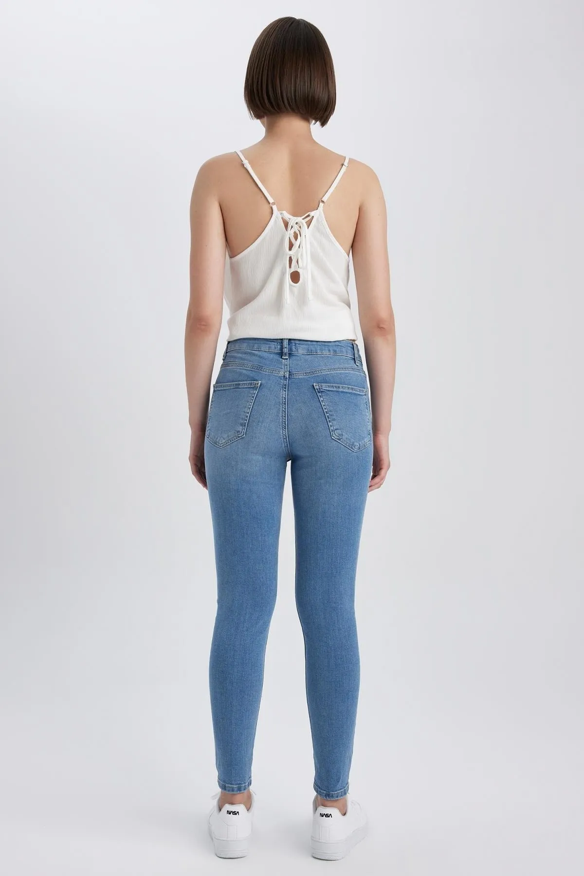 DeFacto  Rebeca Skinny Fit Jeanshose mit normaler Taille, schmalem Bein und langer Länge, A5141ax23hs