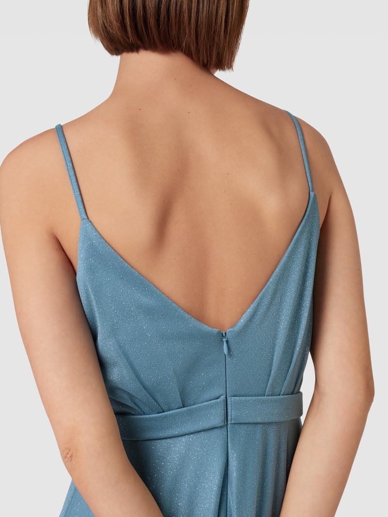 Abendkleid in schimmernder Optik in ozean blau
