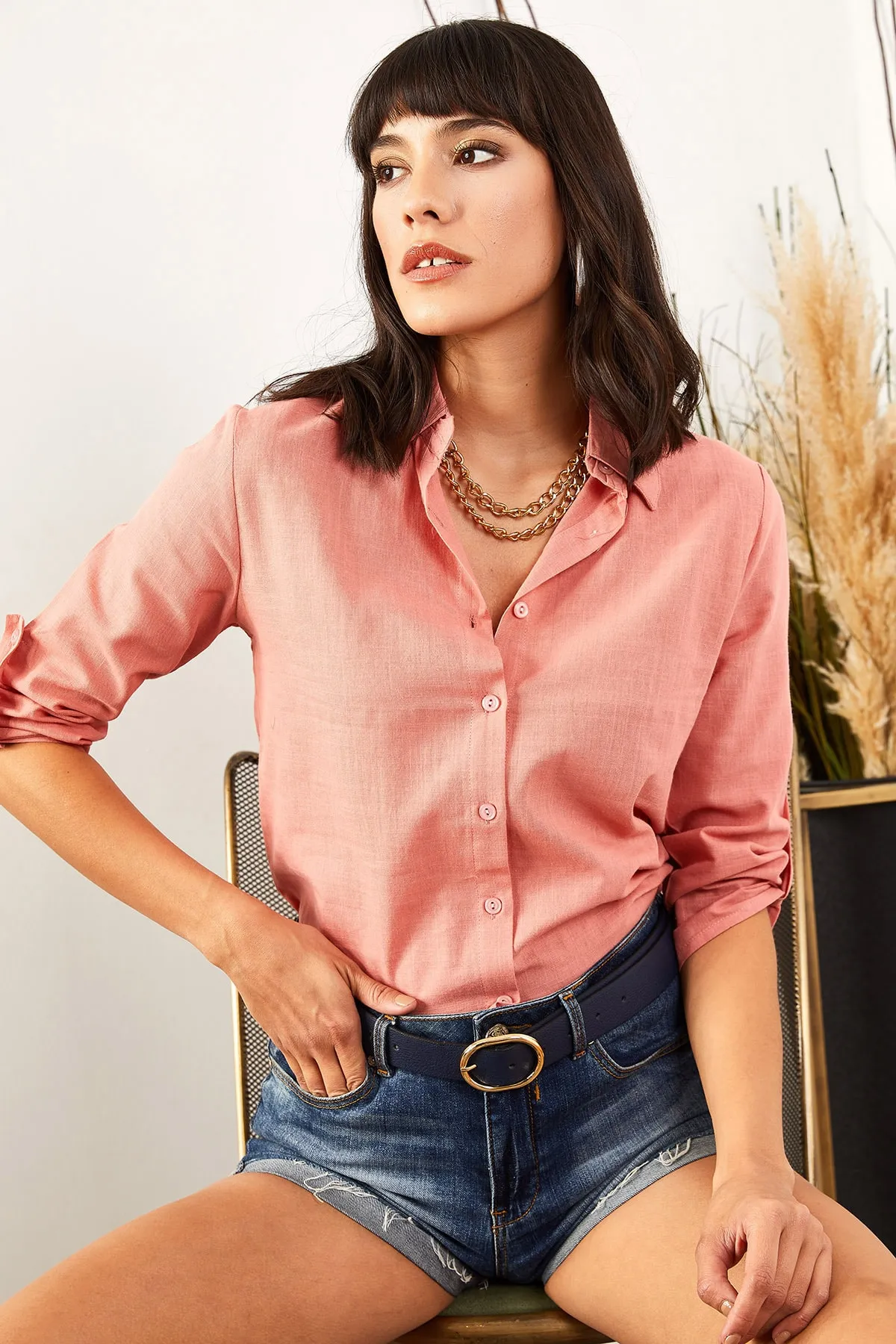 Olalook  Leinenhemd mit gefalteten Ärmeln und staubigen Ärmeln für Damen in Rosa